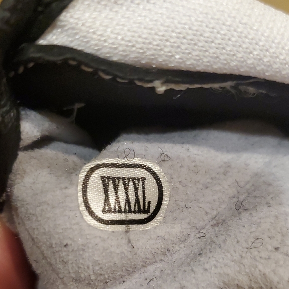 Nike Black and White NFL Equipment Gloves OL Gloves - Picture 5 of 6